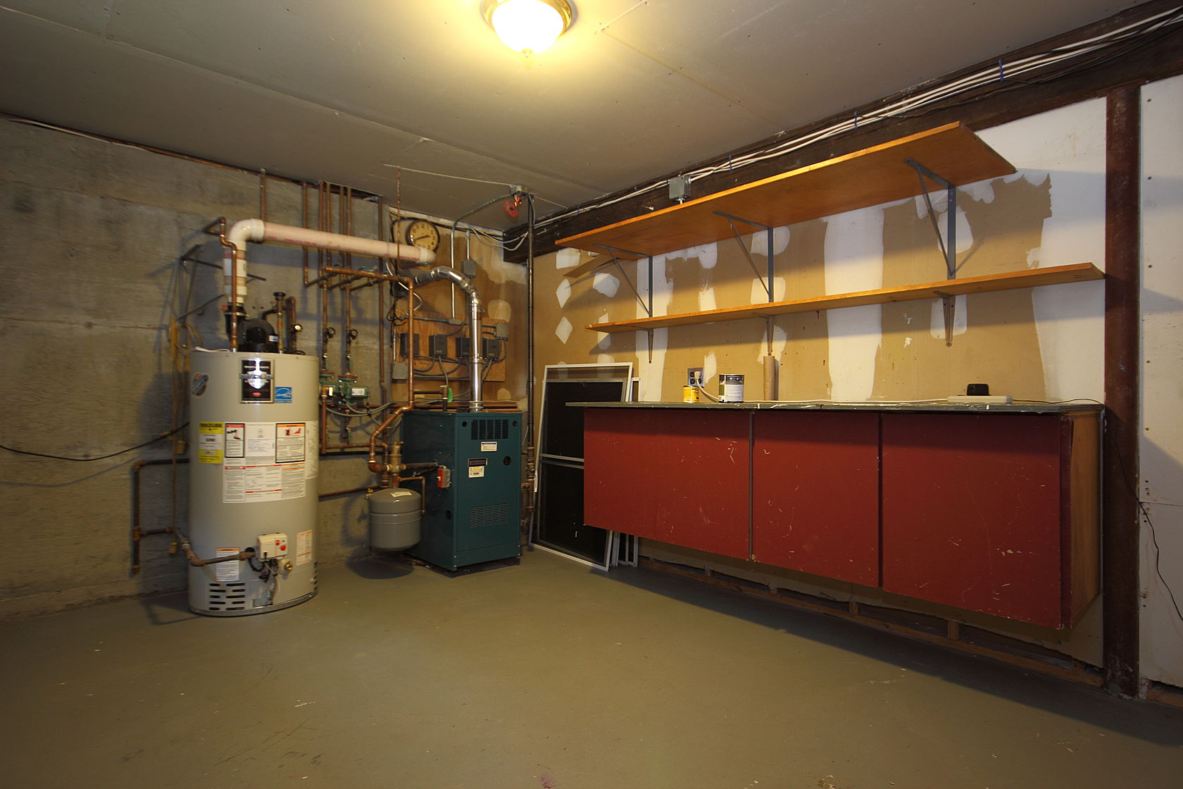 6 Larch Street Lower Level Shop / Boiler Room
